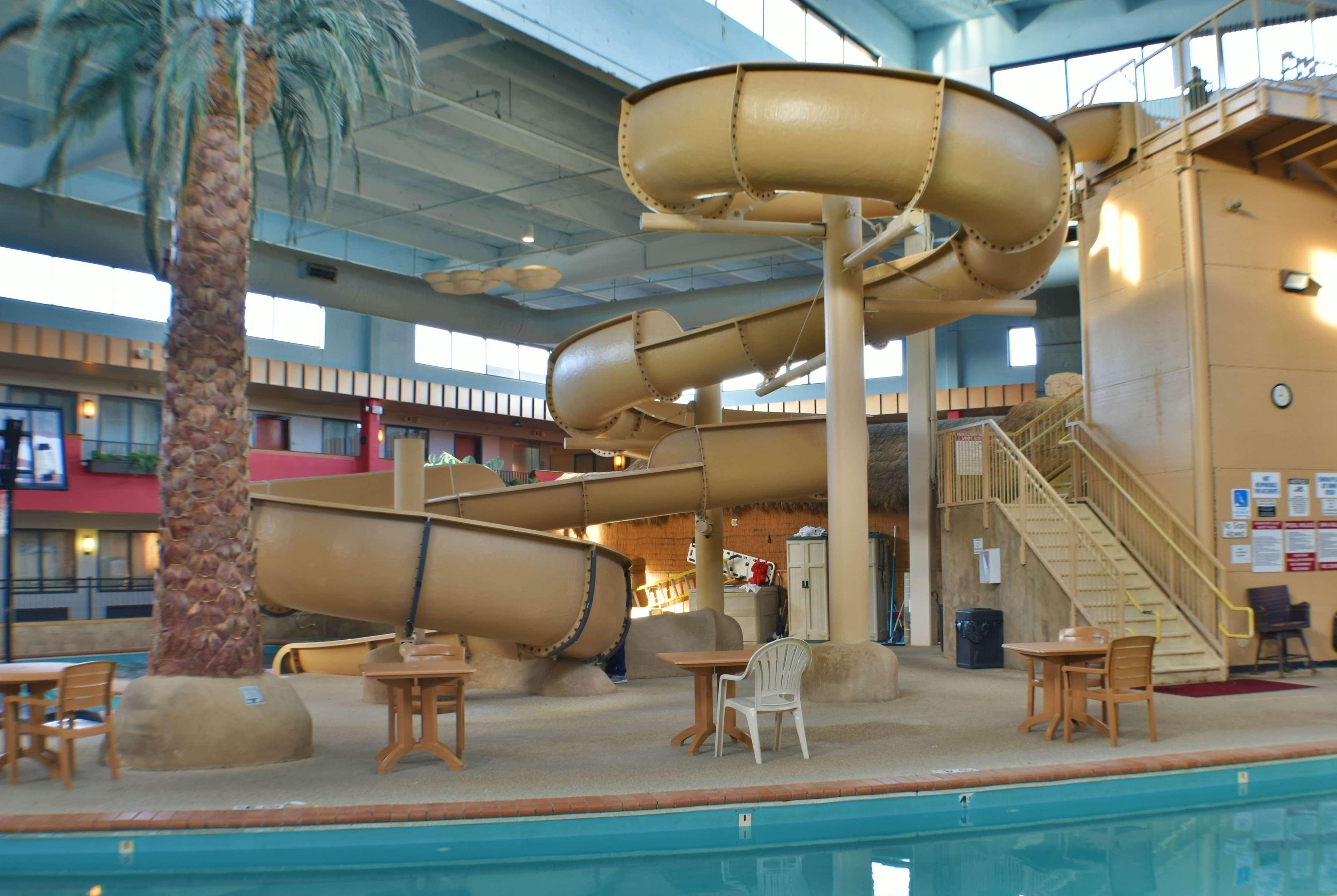 Ramada By Wyndham Sioux Falls Airport - Waterpark Resort & Event Center Luaran gambar