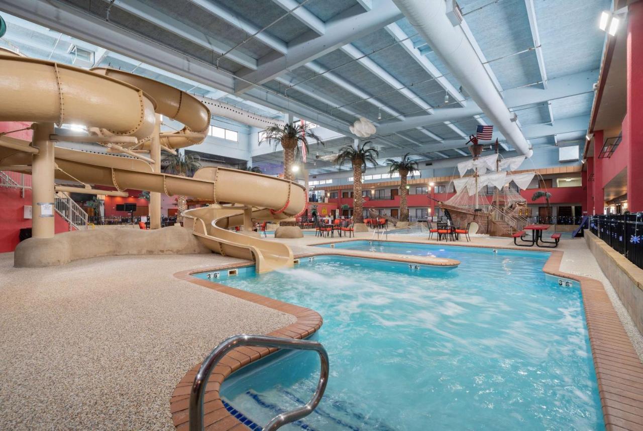 Ramada By Wyndham Sioux Falls Airport - Waterpark Resort & Event Center Luaran gambar