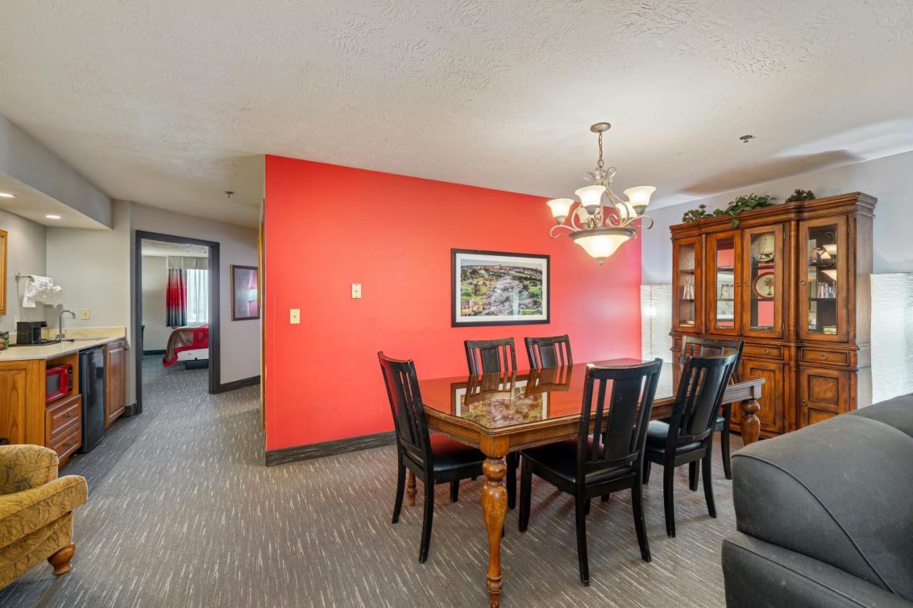 Ramada By Wyndham Sioux Falls Airport - Waterpark Resort & Event Center Luaran gambar