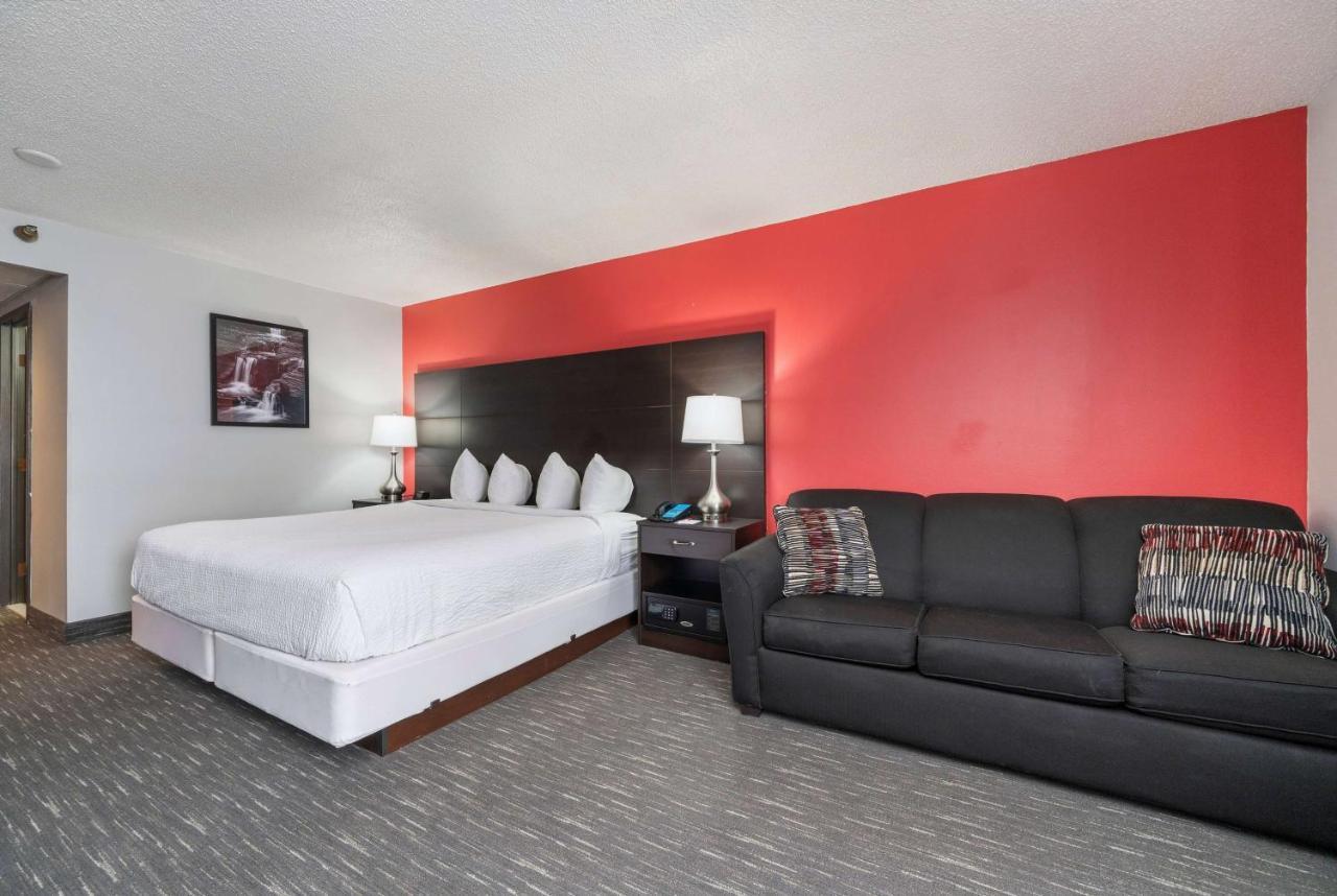Ramada By Wyndham Sioux Falls Airport - Waterpark Resort & Event Center Luaran gambar