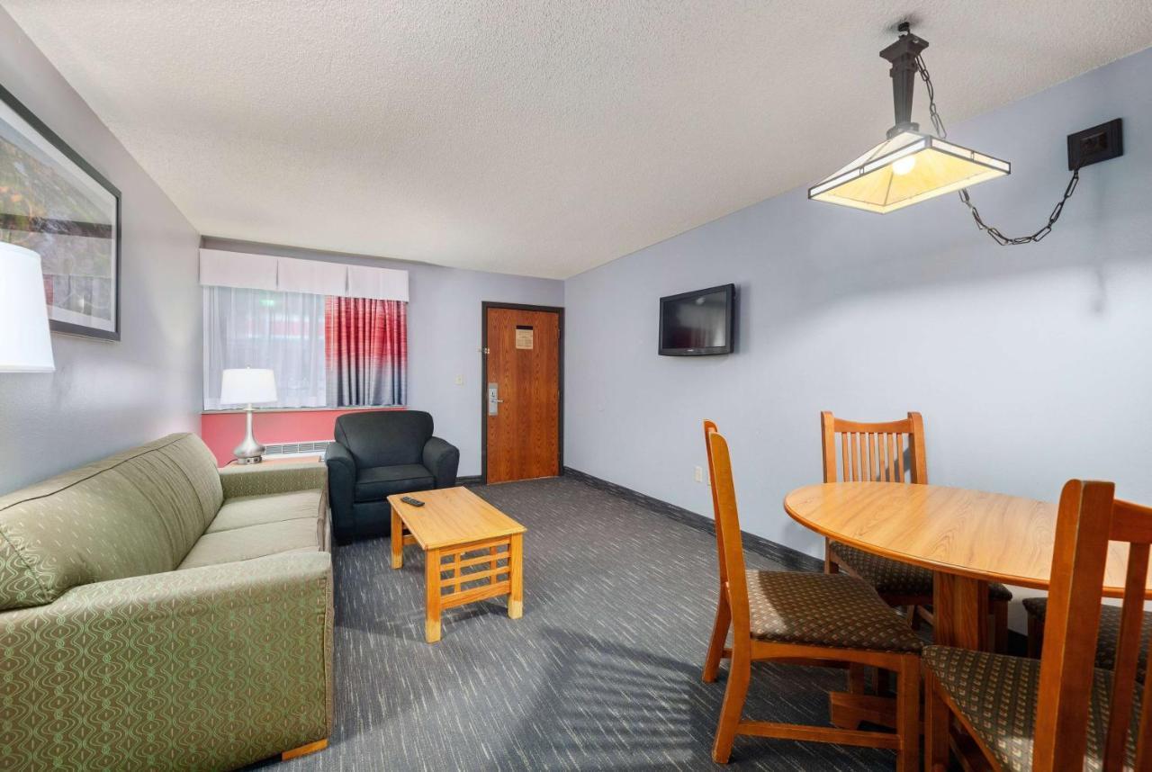 Ramada By Wyndham Sioux Falls Airport - Waterpark Resort & Event Center Luaran gambar