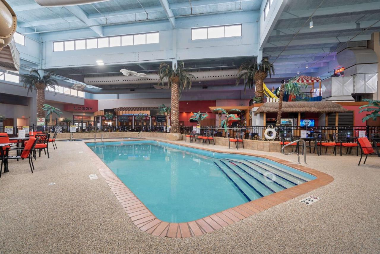 Ramada By Wyndham Sioux Falls Airport - Waterpark Resort & Event Center Luaran gambar