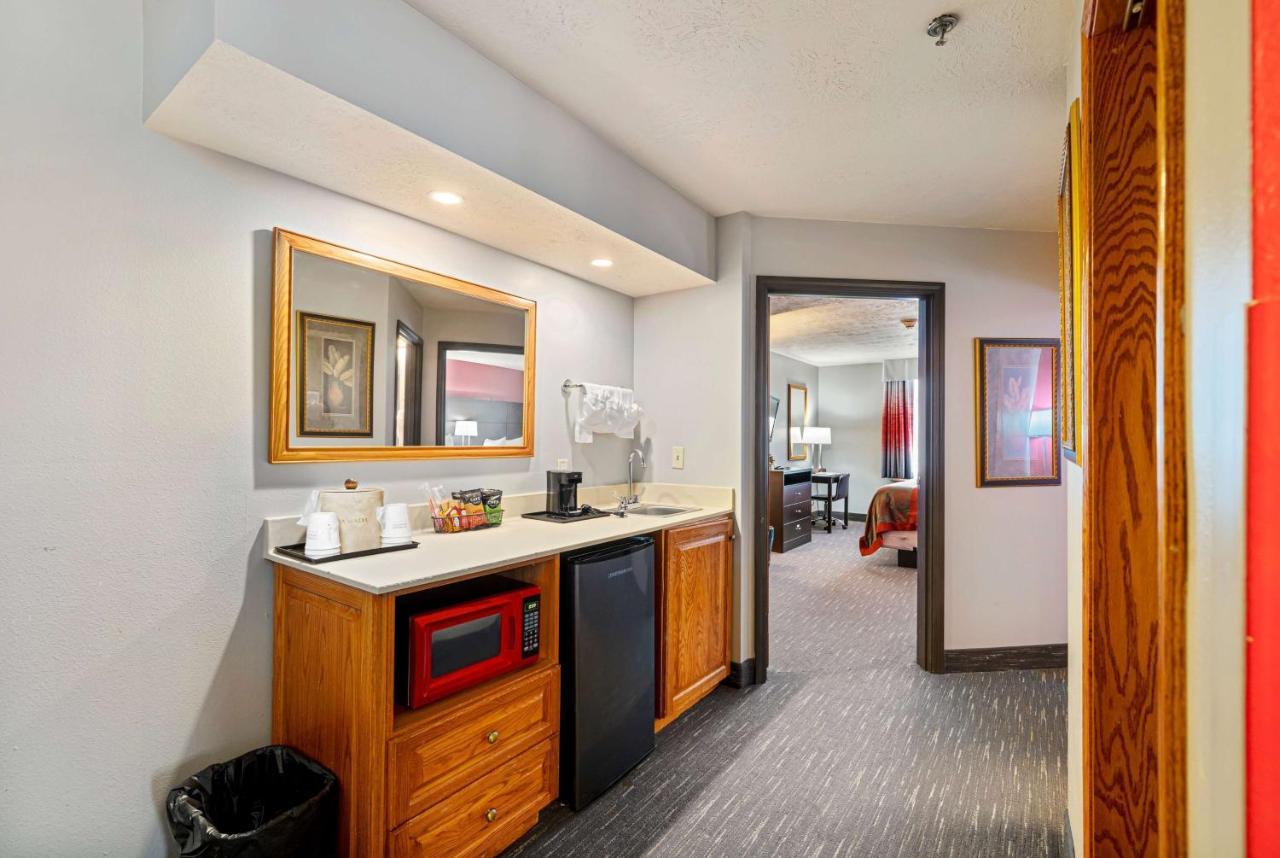 Ramada By Wyndham Sioux Falls Airport - Waterpark Resort & Event Center Luaran gambar